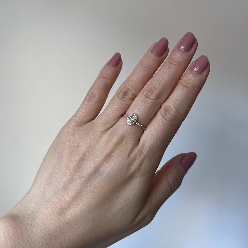 NWT 14K Gold Halo Oval Diamond Engagement Ring - Picture 7 of 8